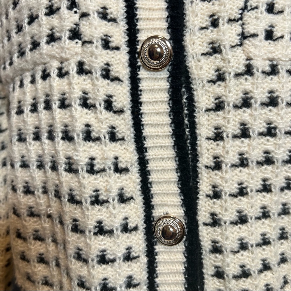 SHEIN Black and Cream Patterned Knit sweater - Picture 10 of 12
